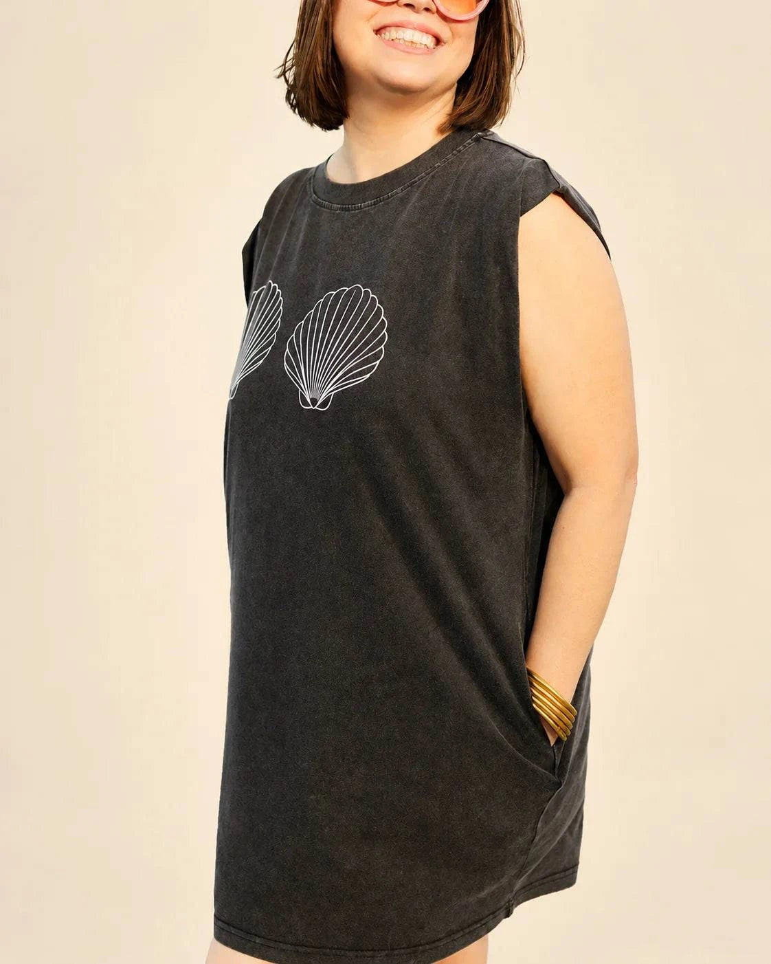 The Beachcomber Coverup (Black): dresses | Palmr Style