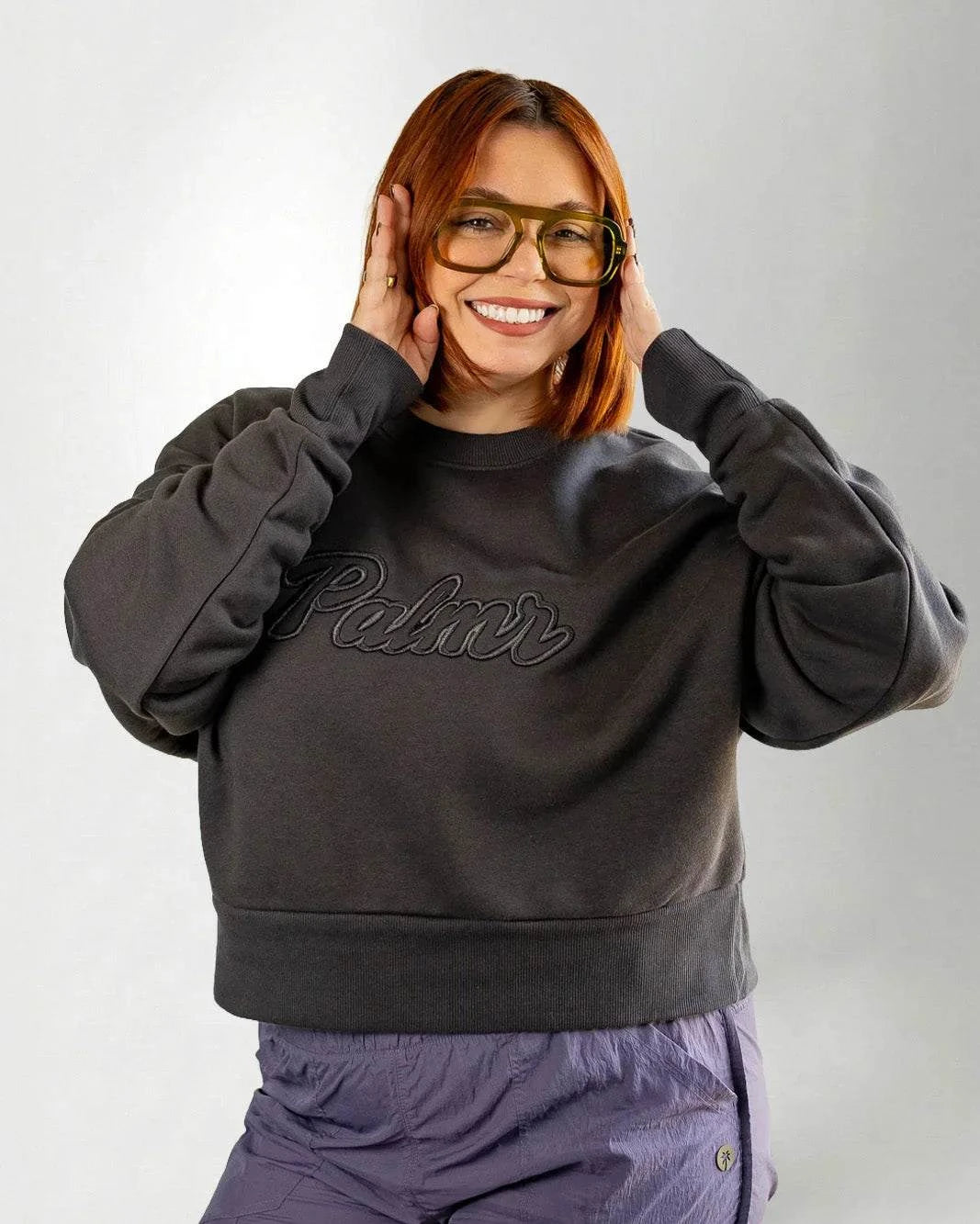 The Palmr Crew Sweatshirt dark grey with 3D embroidered logo and relaxed cropped fit