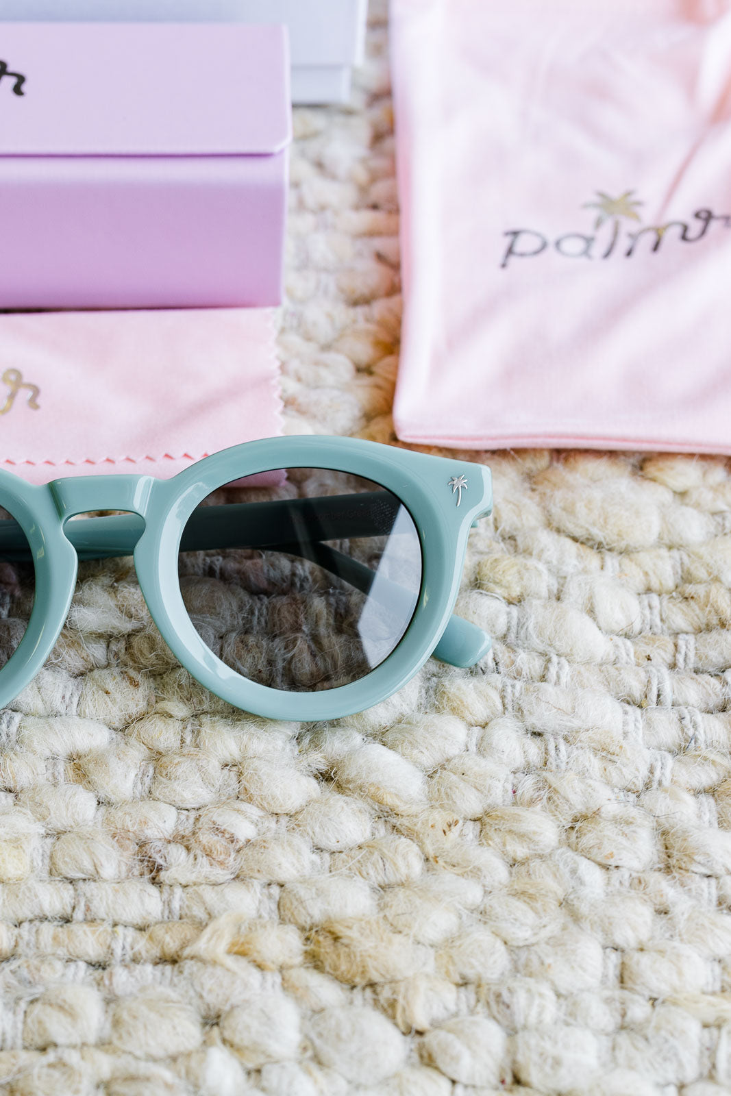 Palmr Style Beachcomber keyhole green sunglasses Resort Wear Selfcare T1D