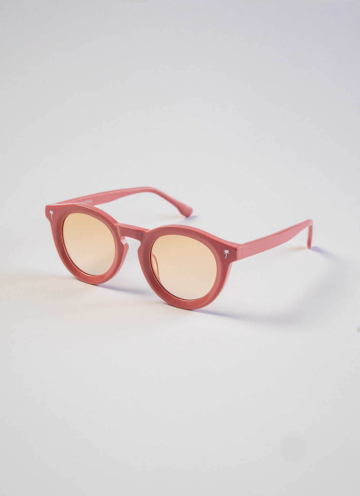 Palmr Style Beachcomber keyhole pink sunglasses Resort Wear Selfcare T1D