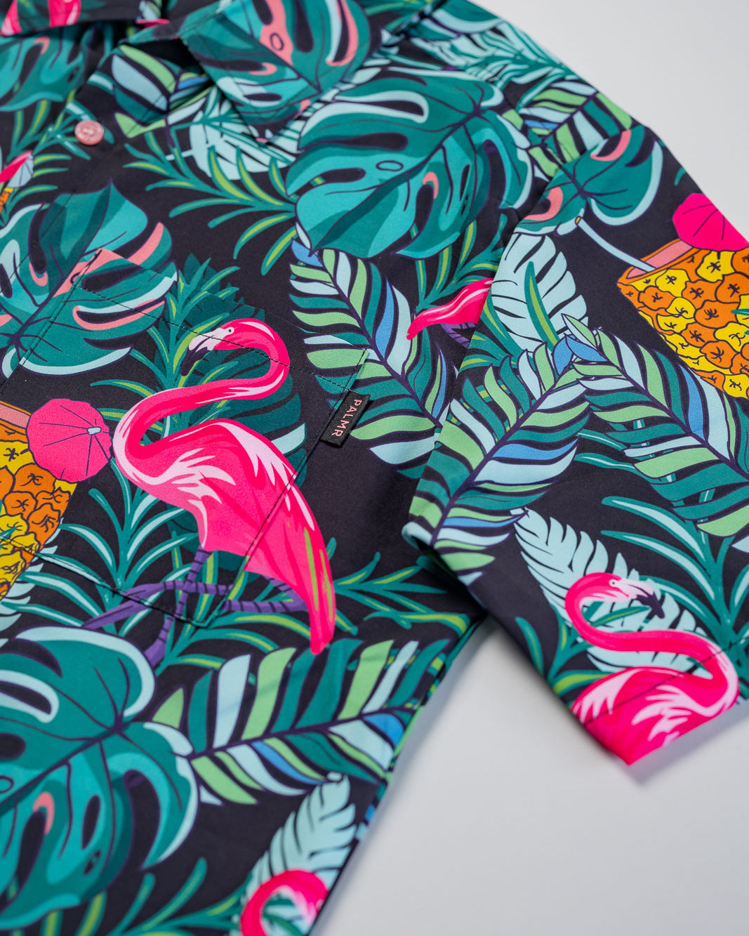 Palmr Style Baha Palm botton up short sleeve hawaiian shirt Mens Black Green Palm Leaf Flamingo Pineapple beach Resort wear Self-Care Sunglasses cleaner