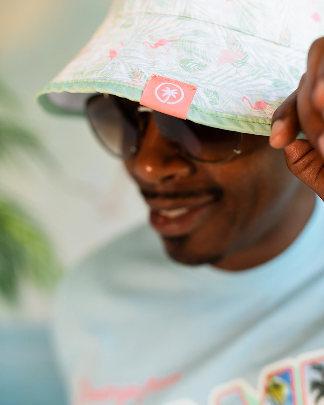 Palmr Style Tropical Bucket Hat Parker Reversible Green Palm leaf flamingo Resort Wear Self-care