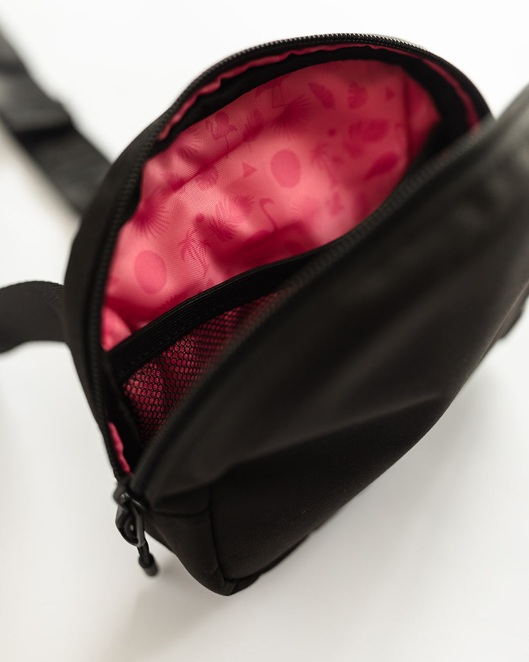 Palmr Style Black Belt Bag T1D Insulin Pump Bag Resort Wear Self-Care