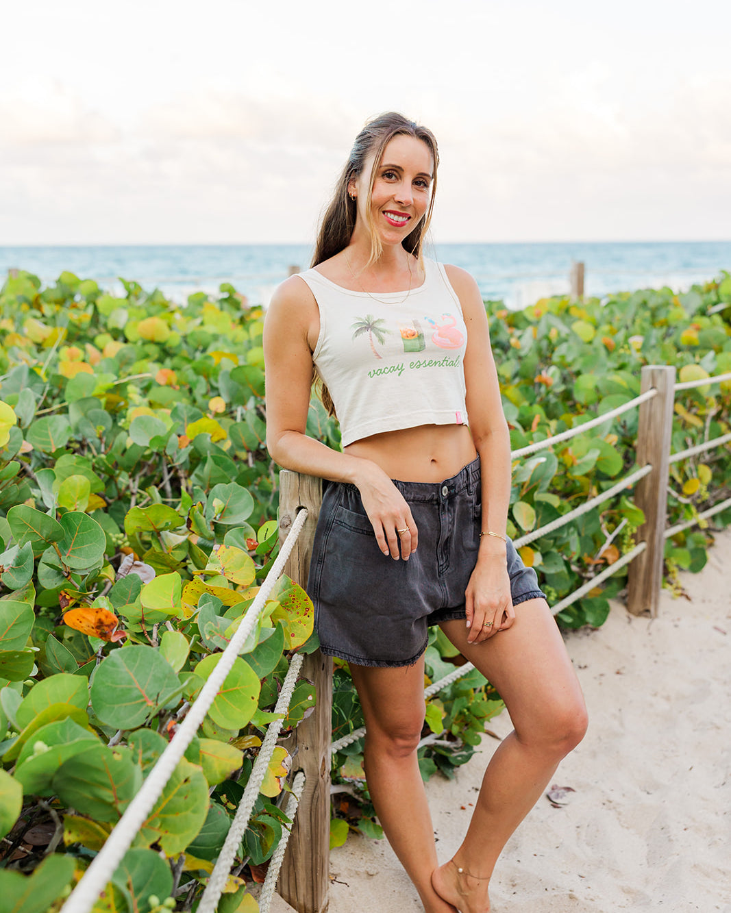 Palmr Style Womens Vacay Essentials Crop Tank Palm Tree Resort Wear Selfcare T1D