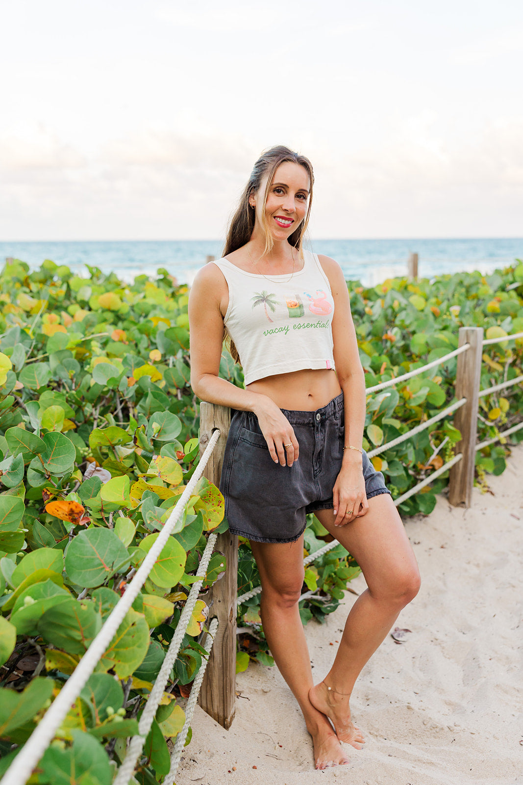 Palmr Style Womens Vacay Essentials Crop Tank Palm Tree Resort Wear Selfcare T1D