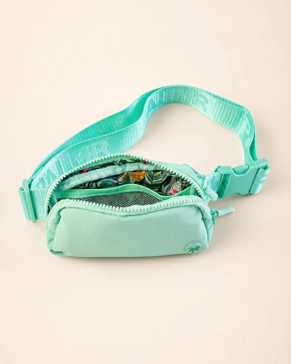The Resilient Belt Bag Mini (Green): bags | Palmr Style