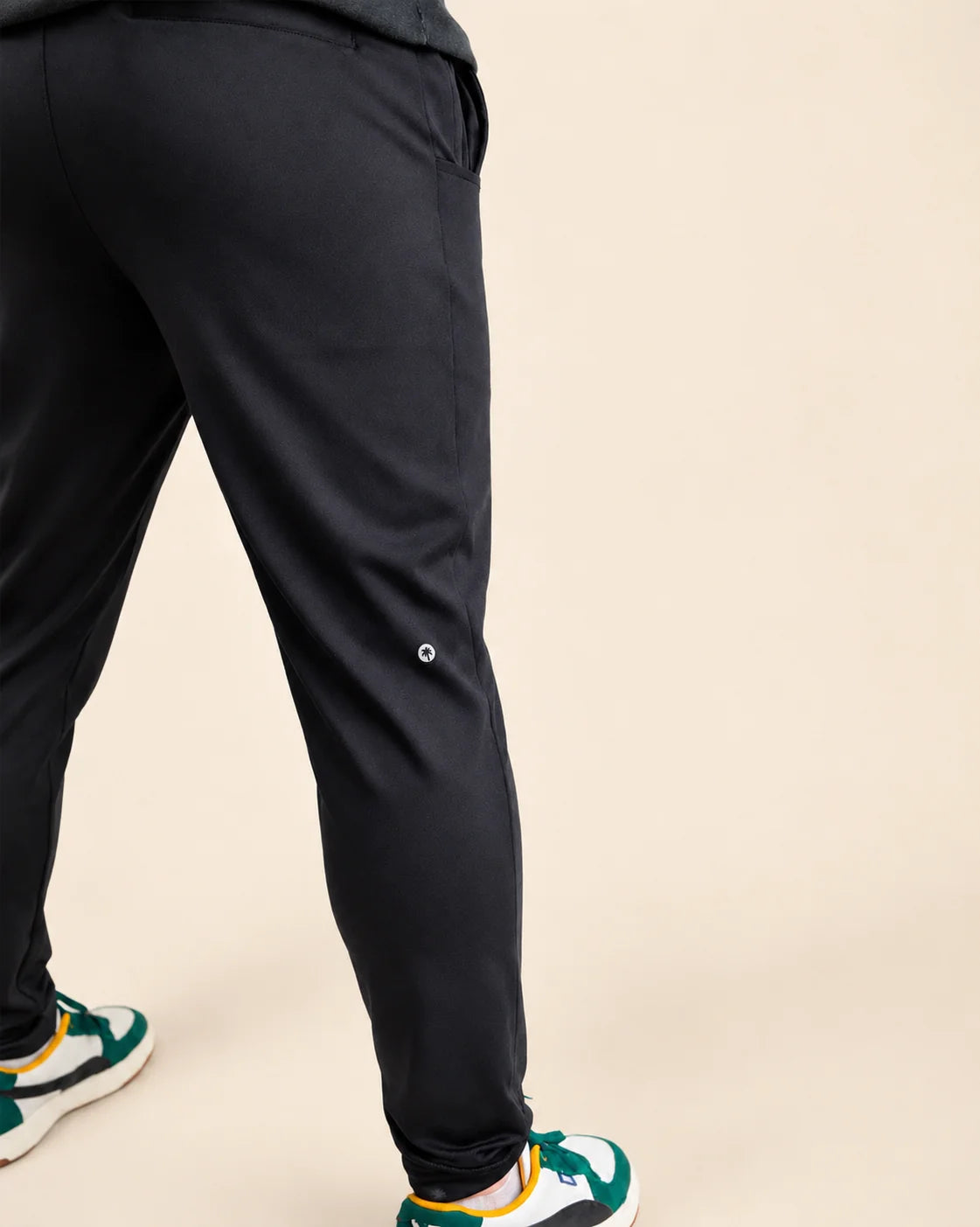 The All-Day Jogger - Black — view 4 | Palmr Style