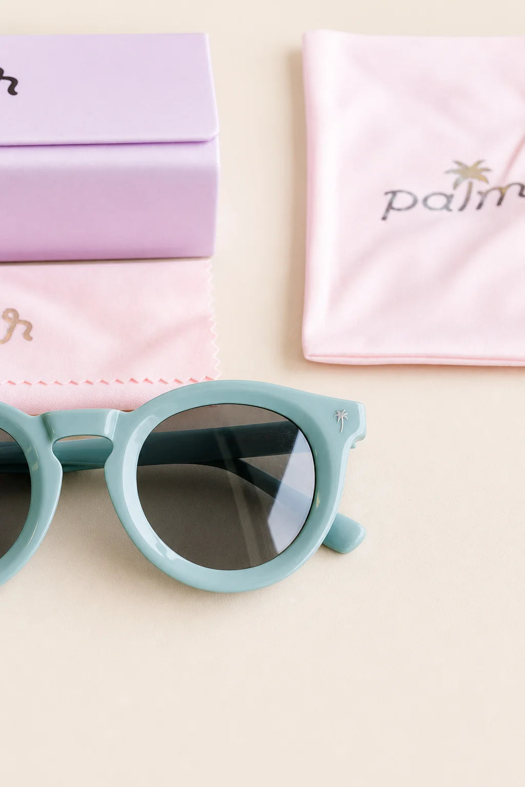 The Beachcomber Keyhole Sunglasses (Green) — view 5 | Palmr Style